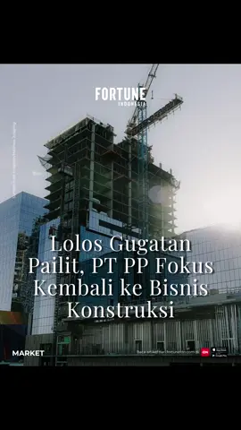 PT PP (Persero) Tbk. (PTPP) terhindar dari ancaman pailit setelah gugatan yang diajukan dua subkontraktornya resmi dicabut. Kepastian hukum ini memberikan ruang bagi emiten BUMN karya tersebut untuk berfokus mengeksekusi strategi utama, termasuk kembali ke bisnis inti konstruksi yang ditopang perolehan kontrak senilai Rp15,28 triliun hingga Agustus 2025. Berdasarkan putusan Pengadilan Negeri Jakarta Pusat pada Rabu (17/9), perkara Nomor 50/Pdt.Sus-PAILIT/2025/PN.Jkt.Pst yang diajukan oleh PT Stahlindo Jaya Perkasa dan PT Sinar Baja Prima dinyatakan selesai. Majelis hakim juga mewajibkan para pemohon pailit menanggung biaya perkara senilai Rp2,3 juta. Menyusul kepastian hukum tersebut, Direktur Utama PTPP, Novel Arsyad, menegaskan komitmen perseroan memperkuat kinerja. Pihaknya akan kembali berkonsentrasi pada kompetensi utama sebagai perusahaan jasa konstruksi melalui strategi spesifiknya. Baca berita ini selengkapnya di linkin.bio/fortune_idn (Link di bio) Ikuti channel Telegram FORTUNE Indonesia untuk mendapatkan update eksklusif seputar bisnis dan ekonomi. Bergabung sekarang di https://t.me/fortuneIDN #FORTUNEIndonesia #IDN #ForABetterIndonesia #PTPP 