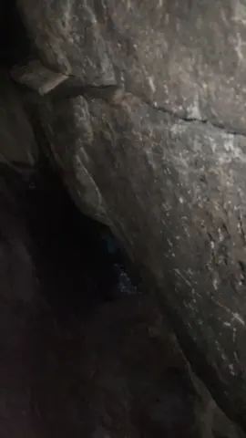 beruntung banget bisa datang ke tempat pertama turunnya al-quran walaupun ada yg ribut di luar gua hira #haji2024 #makkah #jabalnur 