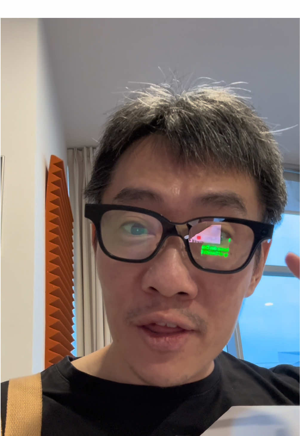 Rokid Glasses AI translation “in action”. #ar #ai #glasses #wearabletech #hwzsg