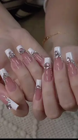 Cũng cũng ha                                   JUNNAIL_T19 🎀   🌷 open daily : 08:30am- 08-30pm  📍S4_1917. 136 Hồ Tùng Mậu, goldmark city #nails #goldmarkcity136hotungmau #xuhuong2025 #xuhuong #nailart 