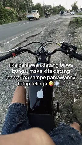 beset bersama 135🫵🏻🤪#byangkerok135 #rxking135cc #fotolive #masukberanda #fyppppppppppppppppppppppp 