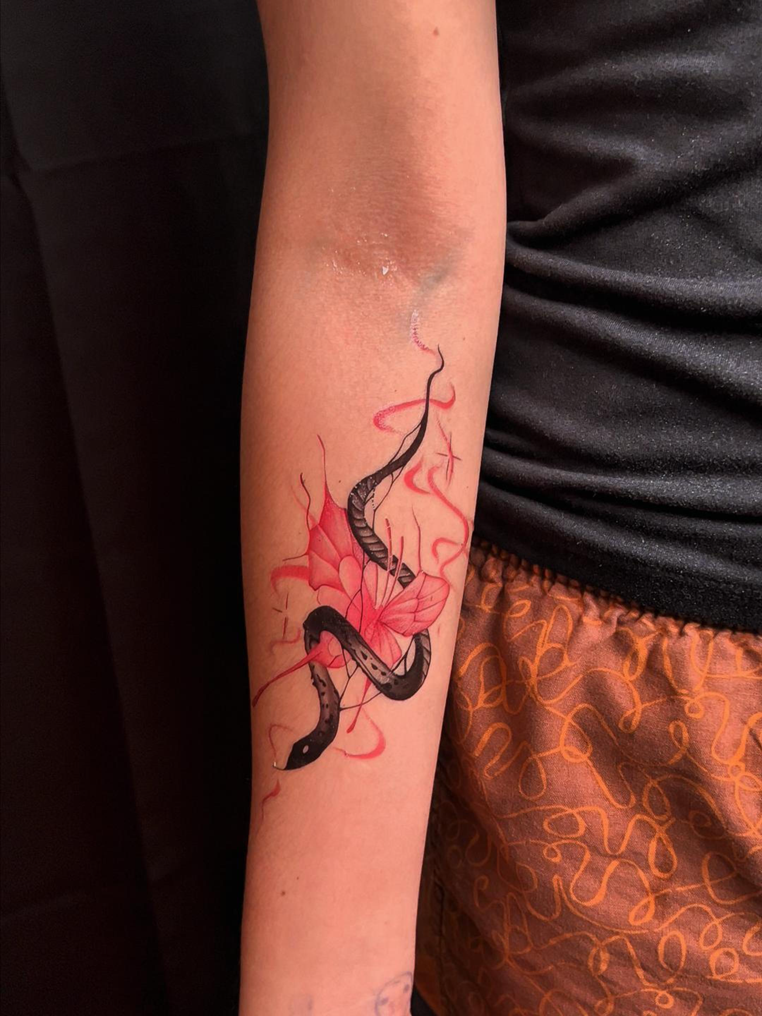 🐍🦋Maranasan ang kalayaan sa tattoo.！#zoar #tattoo #tattooartist #tattoolines #tattootiktok #tattoolover #taylorswift #tattooed #tattooideas #stickers #tattoosticker #temporarytattoo #coolgirl #coolboy #amazing #cool