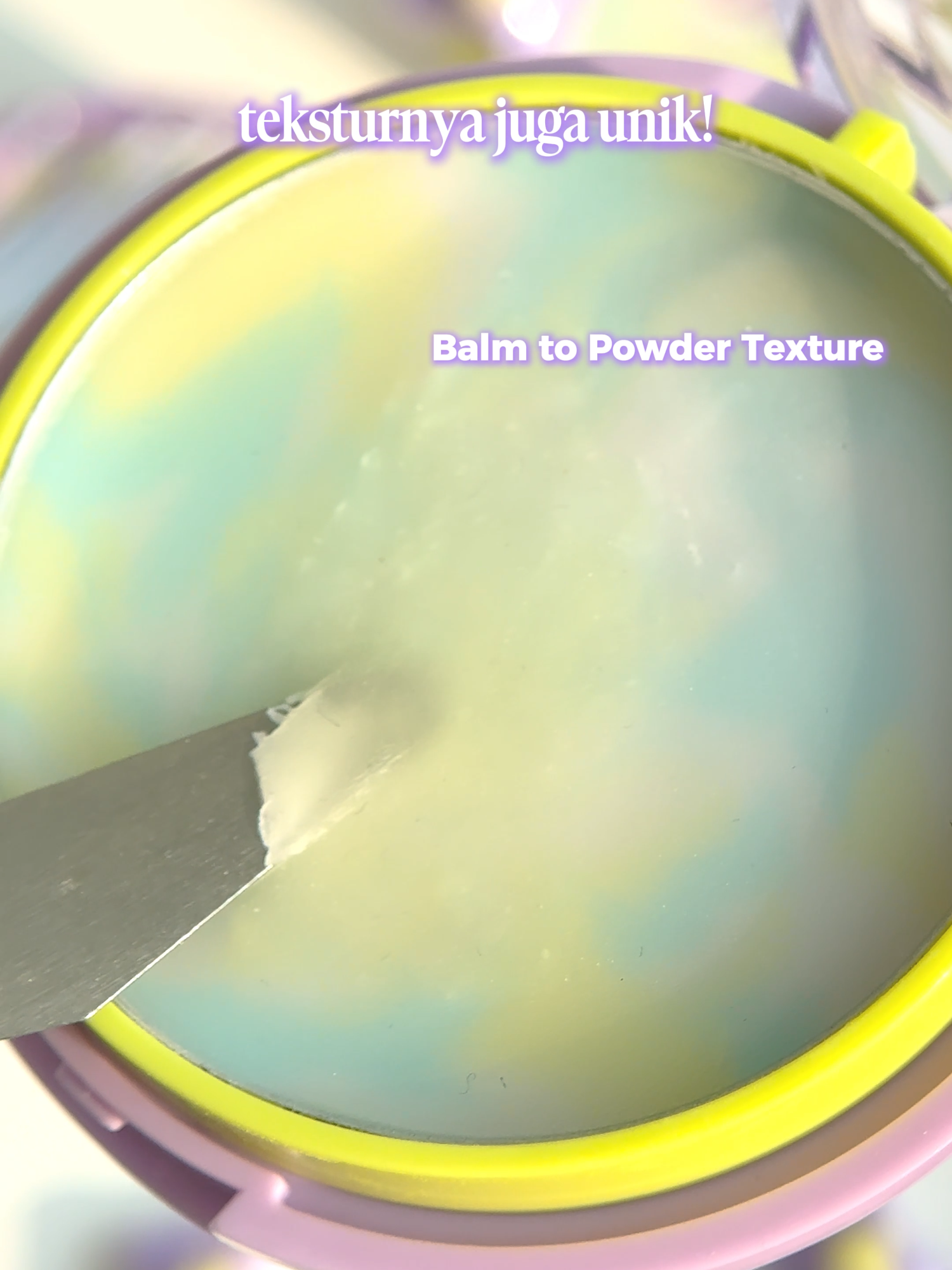 Sering banget dibilang bedak GHOIB karena gak ada warnanya tapi efeknya TOP BANGET! 😍 #dazzleme #dazzlemebeauty #dazzlemeindonesia #dazzlemeid #dazzlemeinvisiblepowder #invisiblepowder #powderlesspowder #powder #geltopowder #balmtopowder #betterthanfilter #betterthanfilterinvisiblepowder #flawless #diskonakhirbulan