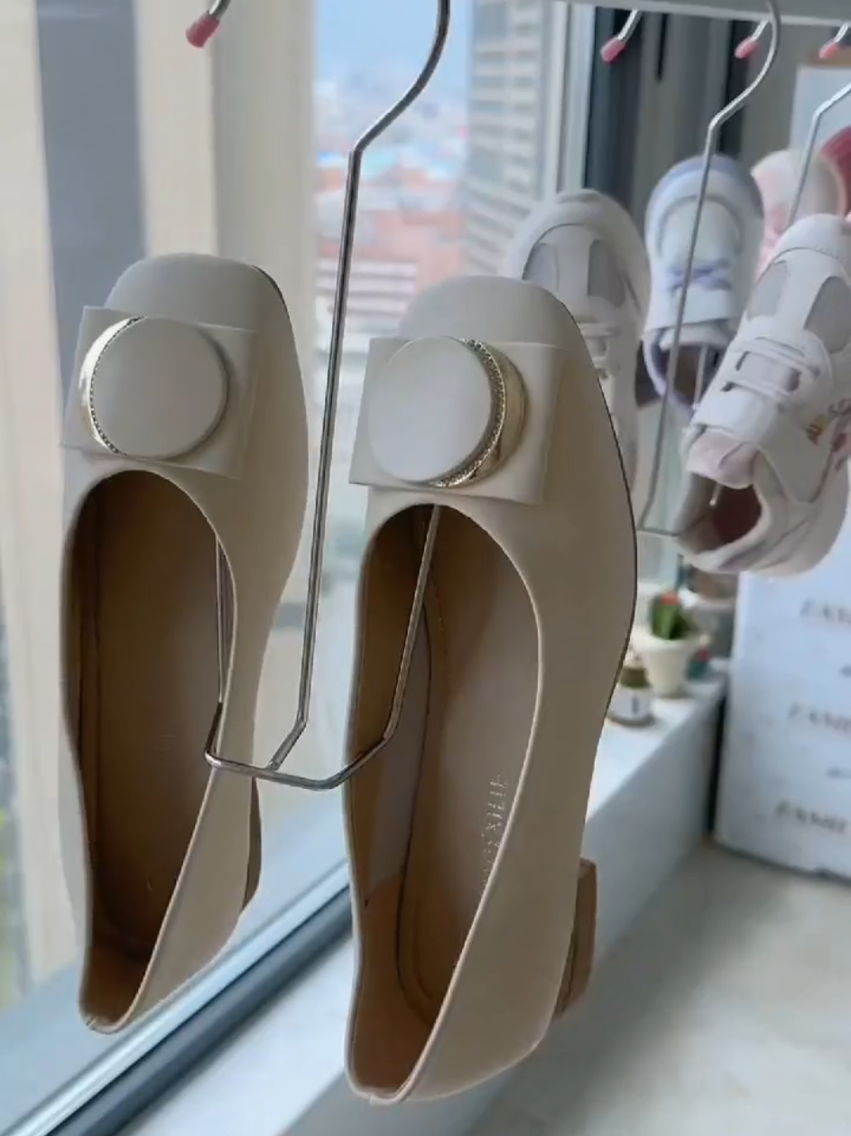 Stainless steel shoe drying rack, nolonger afraid of wet and moldy shoes,but also save balcony space.#stainlesssteelshoehanger #shoehanger #shoe 