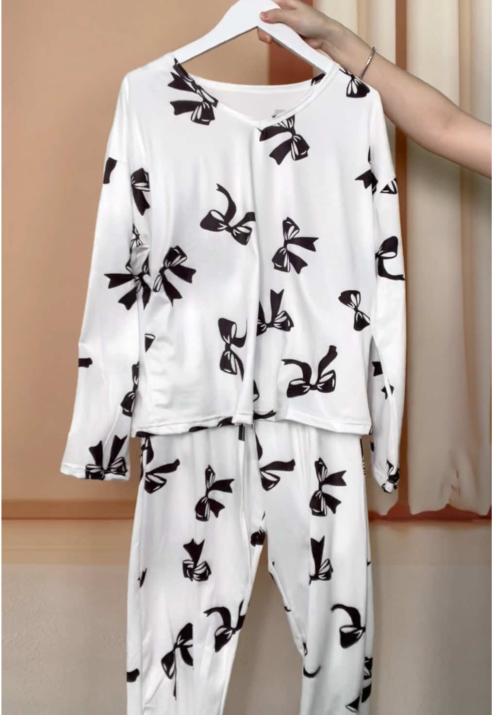 Bow Print Casual Set #pajamaset #womenwear #tiktokshoprestock #spotlightfinds #tiktokshop     