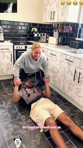 Tuna prank on husband gone wrong 😂😂🙏🏻🙏🏻😂😂#funnyvideos #prank #scarecam #funny #fail