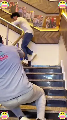 Funny prank #funny #funnyvideo #foryou #funnyprank#tiktok 