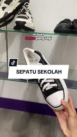 Spesial pembelian ada free kaos kaki loh✨😍😋#sneakers#sneakers#sneakerwanita #sepatuwanita#sepatuolahraga  