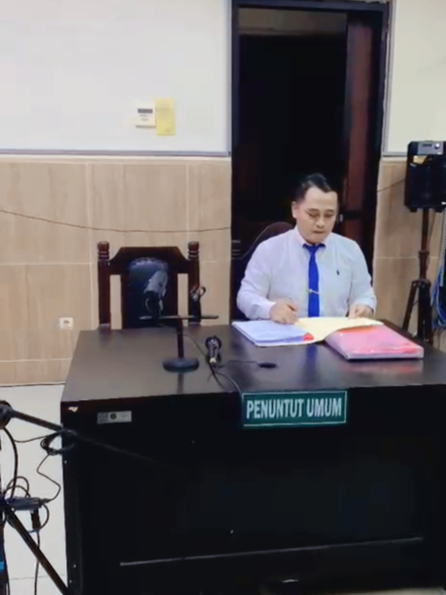 Menghadiri persidangan perkara perdata acara pemeriksaan para pihak . . #alwanih #pengacara #lawyer #fyp #fypシ 