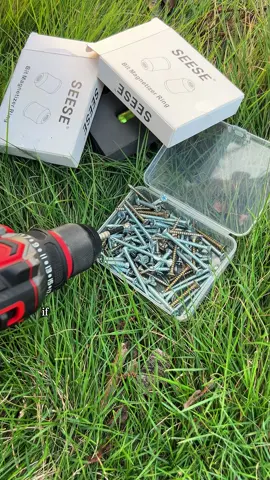 Magnetic Screw Holder For Screw Bits. #MagneticTools #fyp #tools #trend #tooltips 