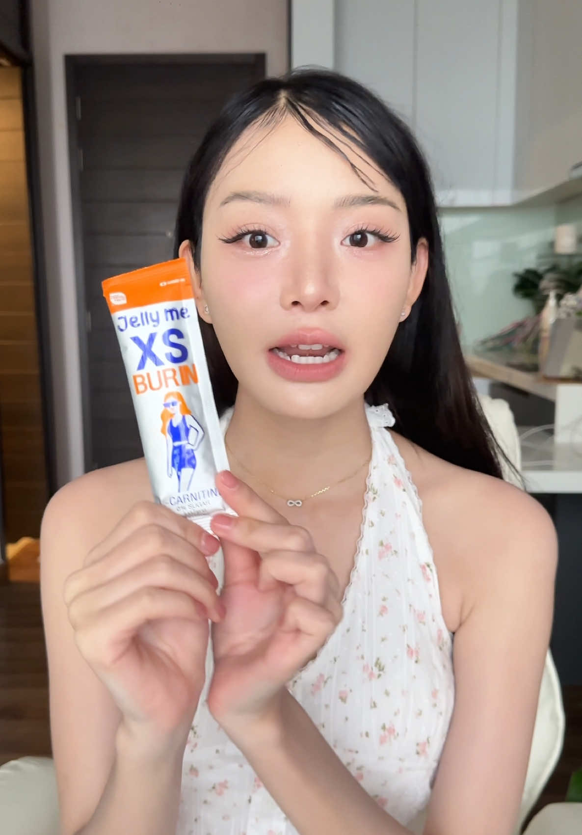 วันนี้มาป้ายยา เจลลี่มี เอ็กซ์เอส ของอร่อย เคี้ยวเพลินมากทุกคน #เจลลี่มีxs #JellyMeXs #เจลลี่มีXsเคี้ยวเพลินก็เบิร์นได้  #ปั้นเอว #ตัวช่วยเรื่องหุ่น