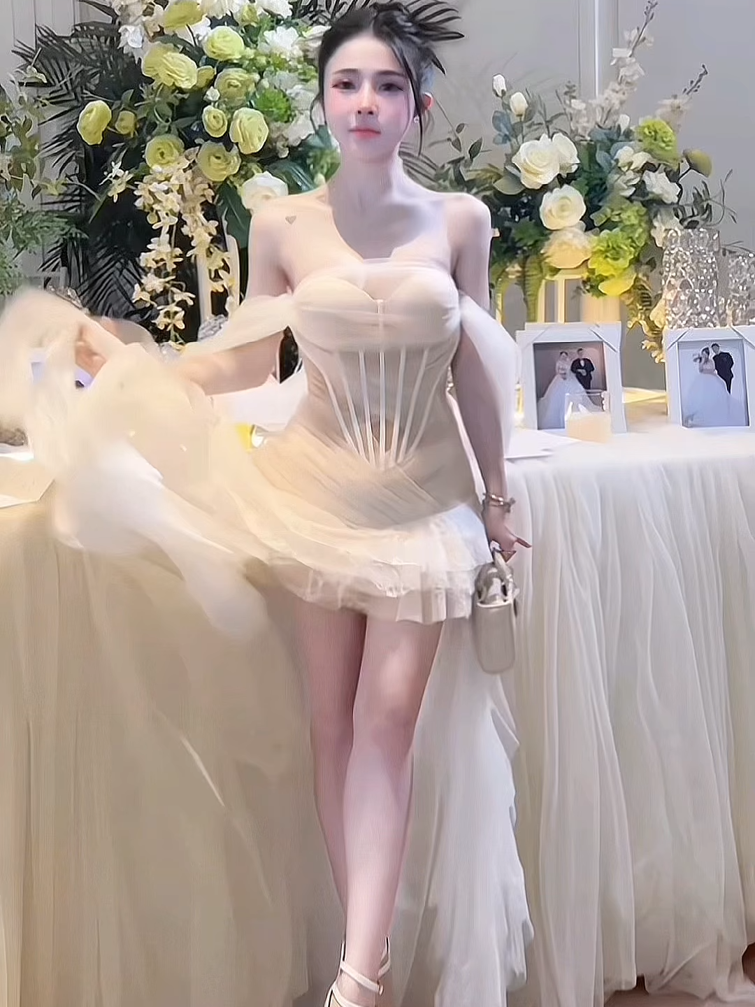 ✨ Một chiếc váy – ngàn ánh nhìn ✨ Đầm dạ hội corset voan bay bổng, giúp nàng tỏa sáng như công chúa hiện đại 👑 📩 Đặt ngay hôm nay để trở thành nữ hoàng đêm tiệc! #damdahoi #partylook #ootdvietnam  #dressforspecialoccasion #fyp #vairal #xuhuong #quanaonu #aonu #vayxinh #vay