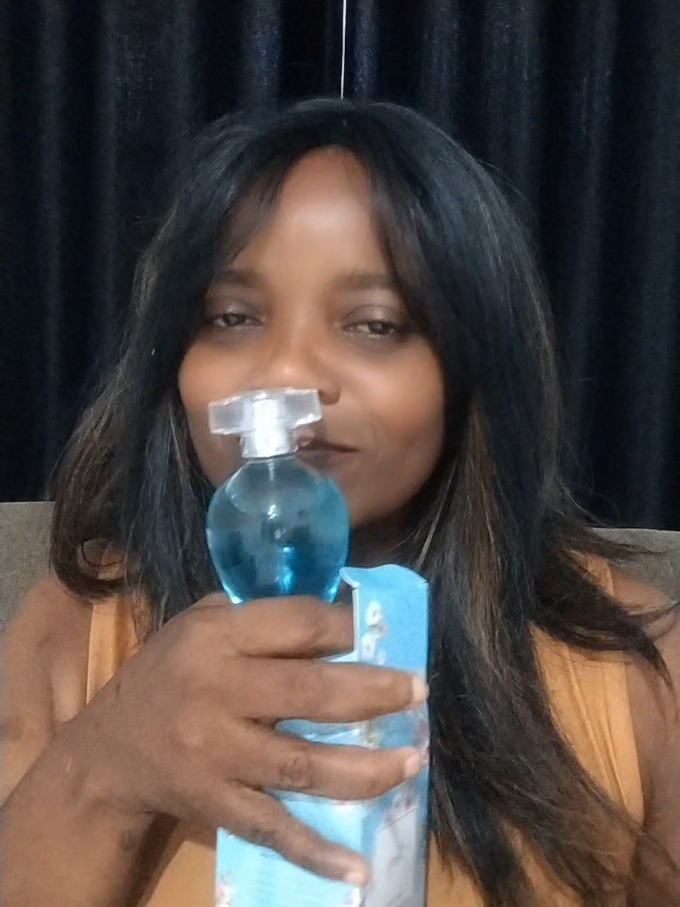 Um perfume com aquele cheiro que deixou lembranças agradáveis em sua vida. Amo um bom perfume, @O Boticário  #perfume #oboticario  #lembrancas #fyyyyyyyyyyyyyyyy #foryou 