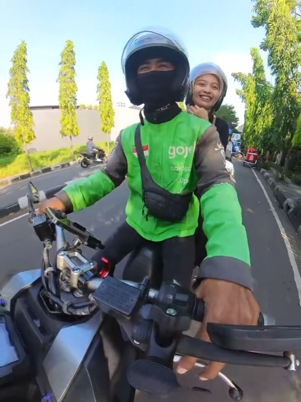 pelanggan rating rating 4,9⭐⭐⭐⭐⭐ #ojol #fy #fypage #ca #insta360 