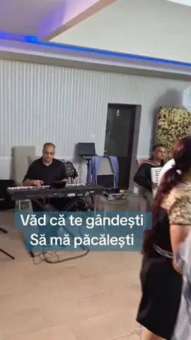 Alex Radu - Petrecere de nota 10