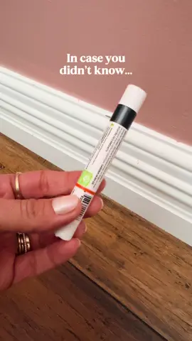 Fixing scratches and little dents in seconds 👌 These sticks blend imperfections so well Link in bio #homehacks #diyhack #homemaintenance #HomeHacksWithCarolina 