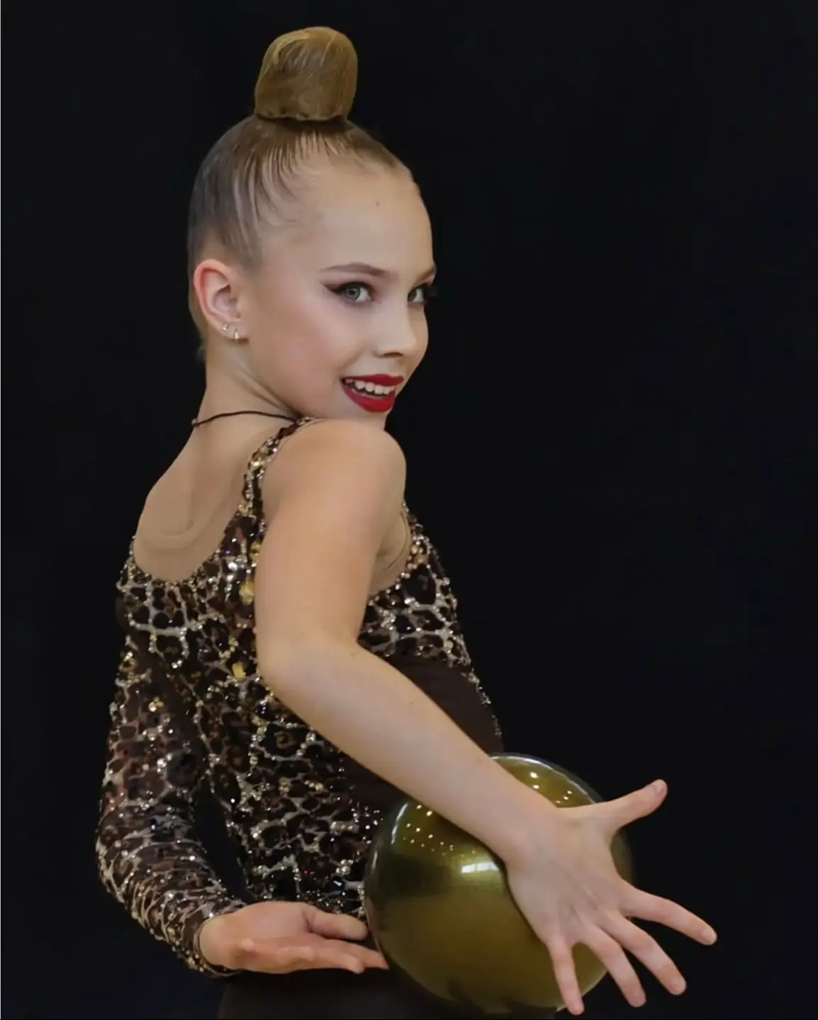 Wow 🤩  Rudenok Nikole 🇺🇦 #rg #fyppppppppppppppppppppppp #ukrainerg #rudenoknikole @Ukrainian RG Team 