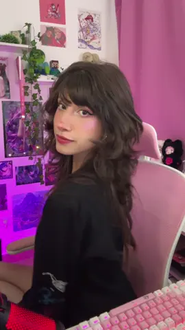 meu corte de cabelo novo pela @Yu Ishizaki ✨🌷 natural sem escova! #wolfcuthair #streamer 