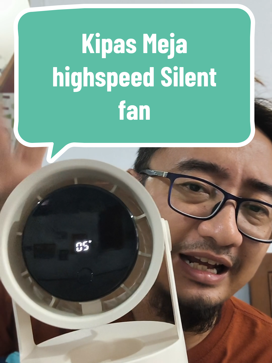Kipas Angin meja Portable Silent. kipas yang ga berisik, sunyi cocok yg suka ketenangan. untuk dikantor biar ga ganggu rekan kerja. #kipasangin #kipasportable #desktopfan #kipasmeja #kafasyastore 