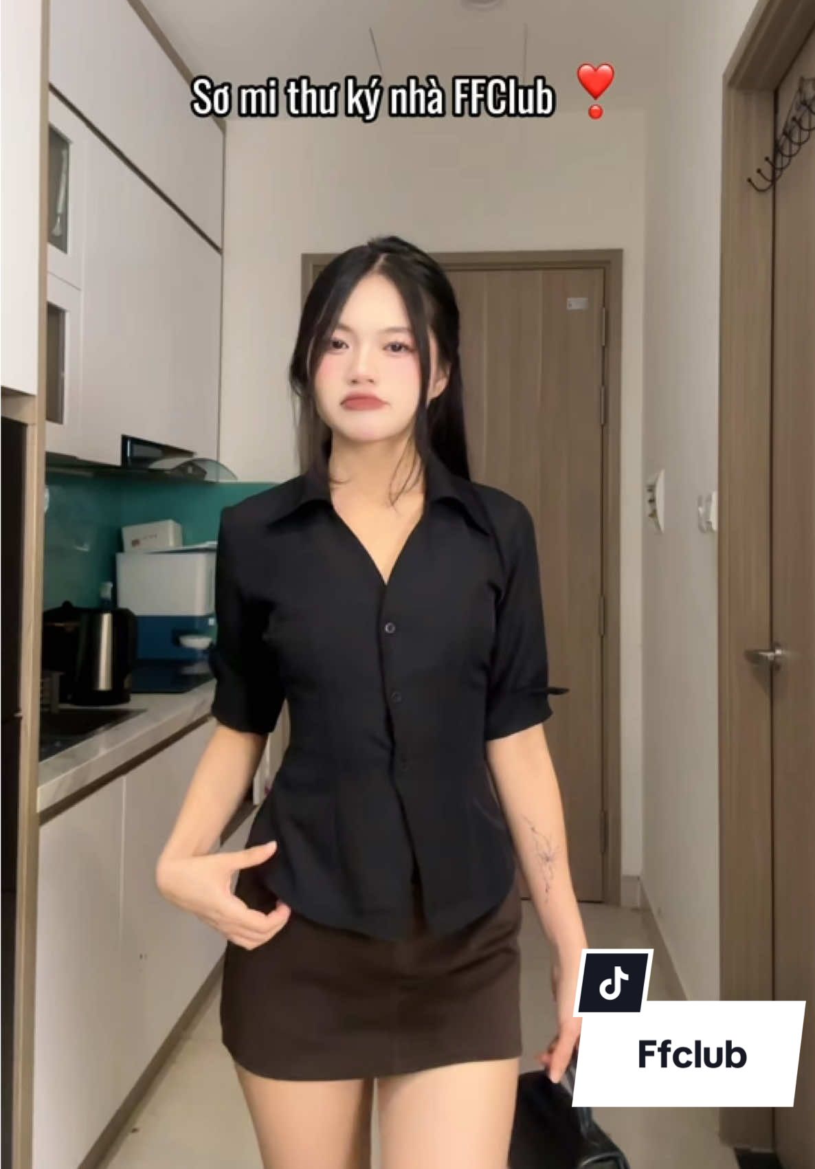 Set sơ mi kèm chân váy thư ký tôn dáng đẹp lắm í #linhlipreview #ffclub #ffmedia #ffstore #aosomi 