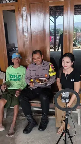 Sambang ke rumah pak RT.. Malah di ajak live streaming bareng anak e... Jebule cantik lur anake pak RT Prantaan... 