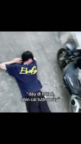 anh ấy nay biết ăn vạ tôi rồi mọi người ạ:)))