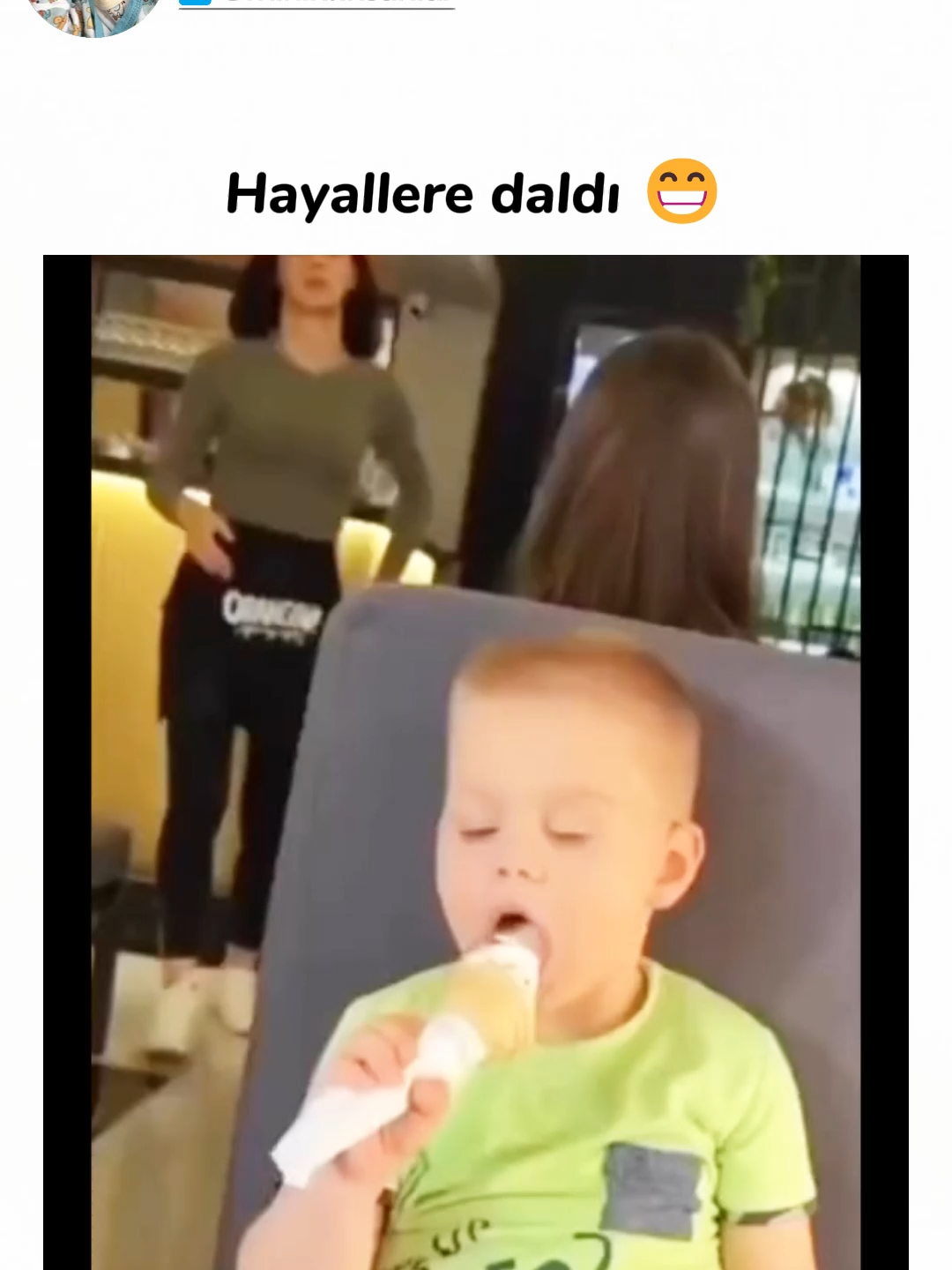 Garson kız ile hayallere daldı gitti 😁 #bebekvideoları #bebekvideoları👼 #sevimlibebekler #sevimlibebekvideoları #komikvideolar #annebebek #bebekvideolari #bebekler #bebekvideo