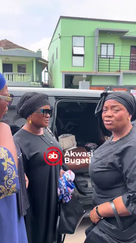 LIVE | NPP Deputy National Women’s Organizer, Hajia Safia Mohammed, Visits Apostle Kwadwo Safo Kantanka’s Residence to Mourn with Family Hajia Safia Mohammed, the Deputy National Women’s Organizer of the New Patriotic Party (NPP), together with her entourage, visits the residence of Apostle Kwadwo Safo Kantanka to express their condolences and mourn with the bereaved family. #akwasibugati 