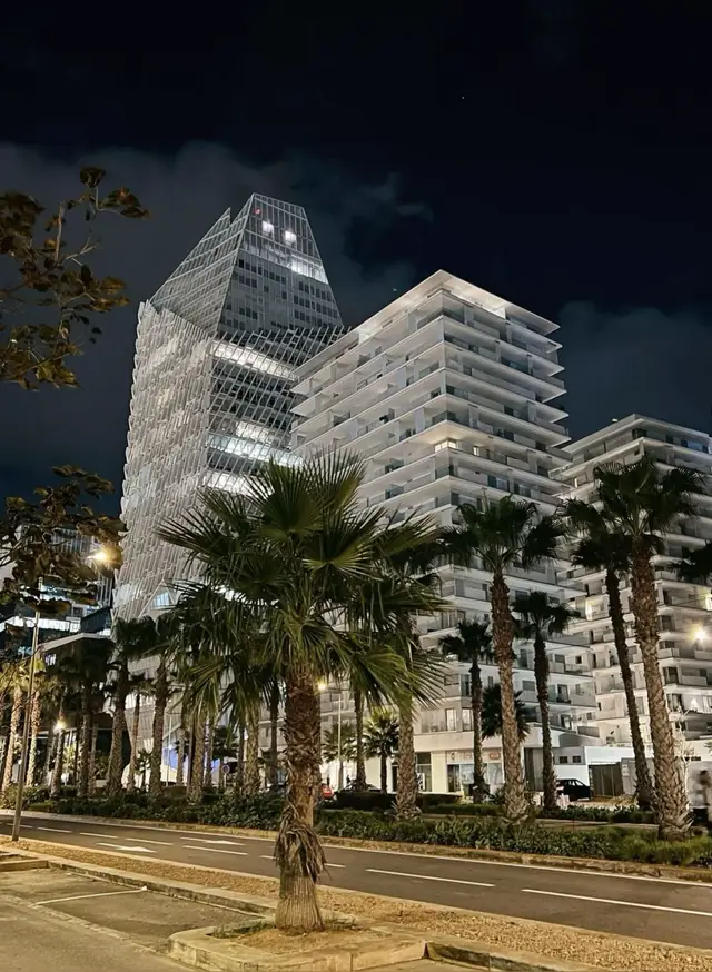 The future of business in Morocco 🌍🏙️ Looking to rent or buy in CFC? 🚀 Prime opportunities for offices & investments. 📩 Glide into my DMs for details! #CFCCasablanca #Casablanca #InvestMorocco #businesshub #morocco🇲🇦 