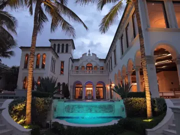This $79,995,000 Mansion in Florida is truly astounding! 🤩 Is it worth the price? 🤔 #mansion #florida #luxury #realestate #dreamhome 