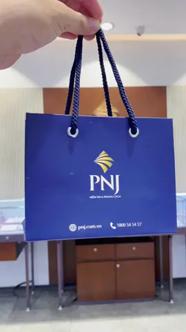 Trang sức vàng 18K PNJ  #pnj #xuhuong #viral #vang18k #vang 