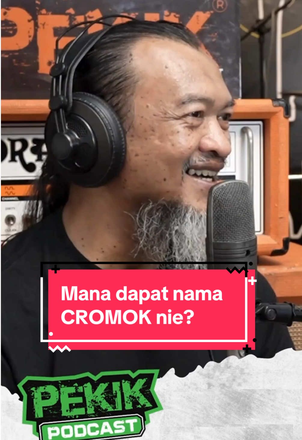 EP 11 - Sam Cromok bercerita pasal nama Cromok dan pemilihan unicorn dalam art album. Nak tgk full video, p kt channel merah kami. Link kt bio. @ahmadhamidiahmad @ryes.artisanmusic @HerryRinkydink #pekik #pekikpodcast #malaysianundergroundscene #sapotlokal 