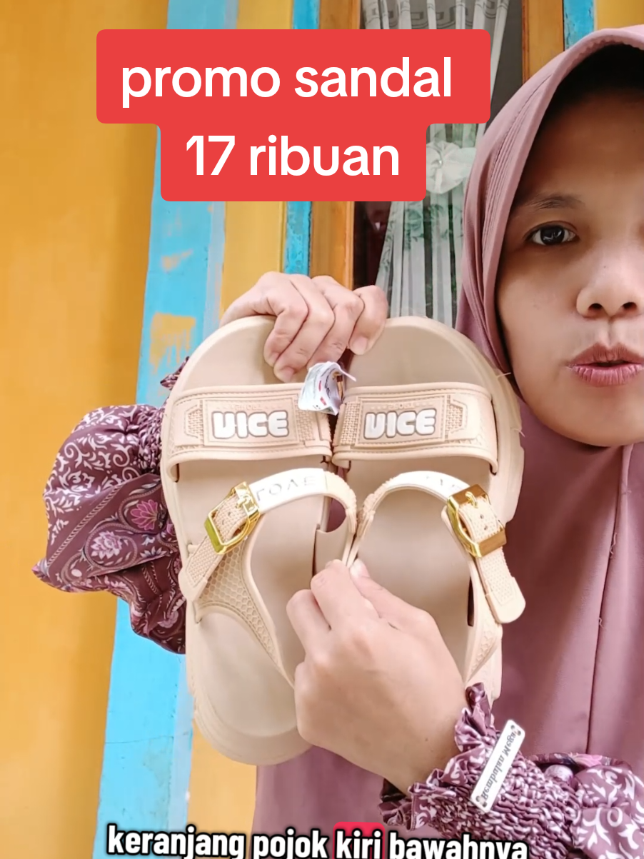 sandal wanita yang nyaman buat naik motor atau buat jalan jalan #sandalmurah #sandalwanita #sandalkekinian #sandalwedges #outfitwanita 