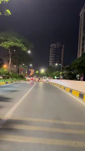 Đêm Hà Nội là 1 thứ gì đó rất khó tả…#canhdephanoi #hanoitrongtoi #hanoivedem 