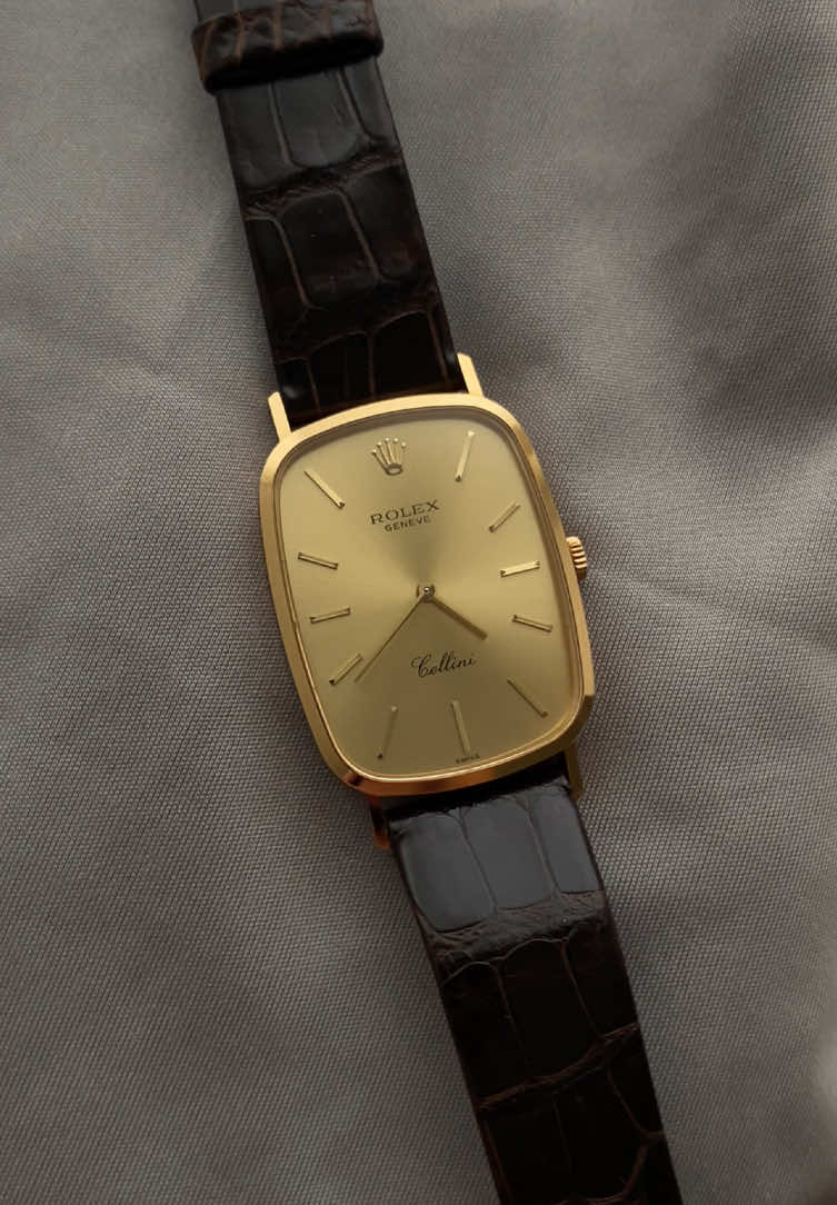 Rolex Cellini 4113/8 in 18kt yellow gold🏆 #rolex #cellini #yellowgold #vintagewatch #newoldstock 
