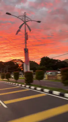 Siapa je tak suka sunset🫠 #sadvibes🥀 #fyp #quotes 