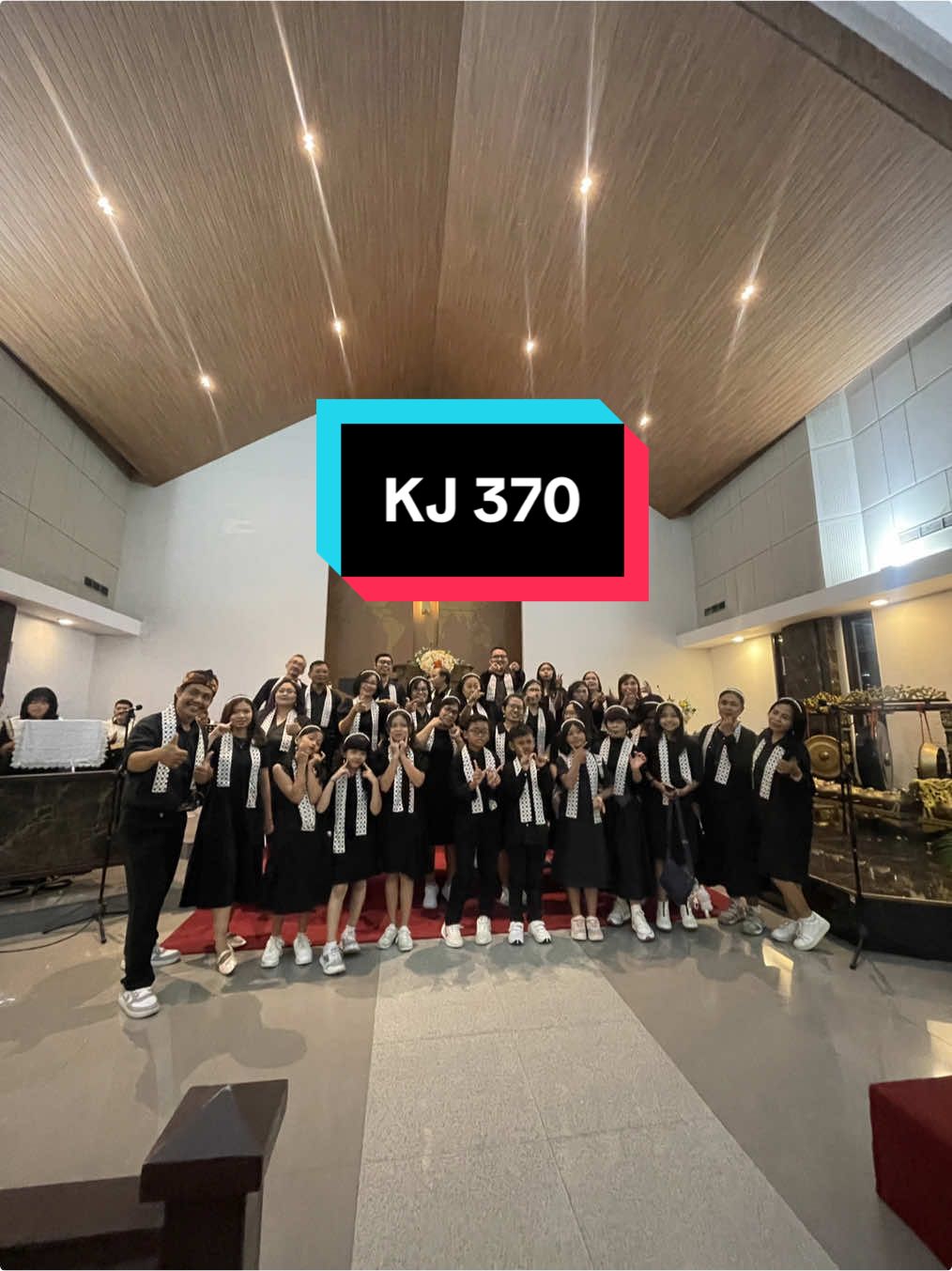 KJ 370 “kumau berjalan dengan Juru Slamatku” angklung cover by Langgeng Gita Swara dari GKJW jemaat Waru #angklung #kidungjemaat #gereja #kristen #kristen