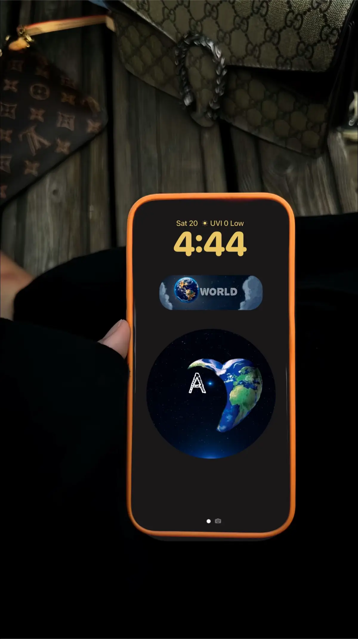 🌙☀️ Moon & Sun – Limited Drop Two souls, one connection Only 7 days ⏳ – once it’s gone it’s gone forever 👉 Link in Bio🔗 #MoonAndSun #wallpaper #letter #wallpaper 