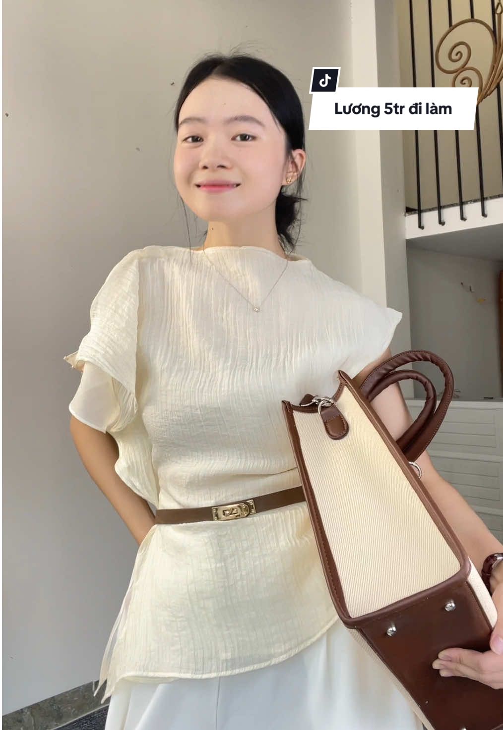 Đi làm mang gì nhìn cho giống lương 5 triệu đây mấy bà #outfit #myoutfit #OOTD #fypシ #xh 