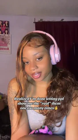 Ur getting cut babes 🤣 right out my life ! not handing out no more chances  #fyp 