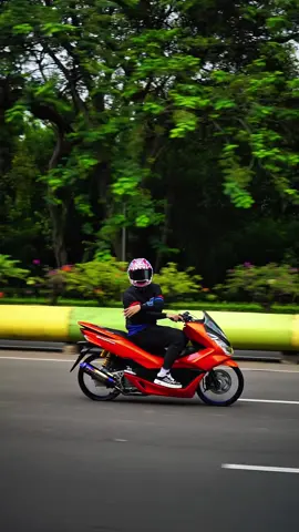 Hayooo siapa aja nih yg hadir di acara Sunmori Pcx 150 family jakarta #sunmori  #pcxfamily150id #pcxfamilyjkt #sipalingsyinematik 