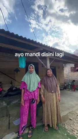 sehat terus ibu2 baik hati, makasih banyak udh ngasih numpang kamar mandi selama 1 bln lebih ini, bersyukur bgt kita dpt tetangga sebaik kalian🥺 #fyppppppppppppppppppppppp #kknbandarkumbul2025 #kkn2025 #jokeskkn 