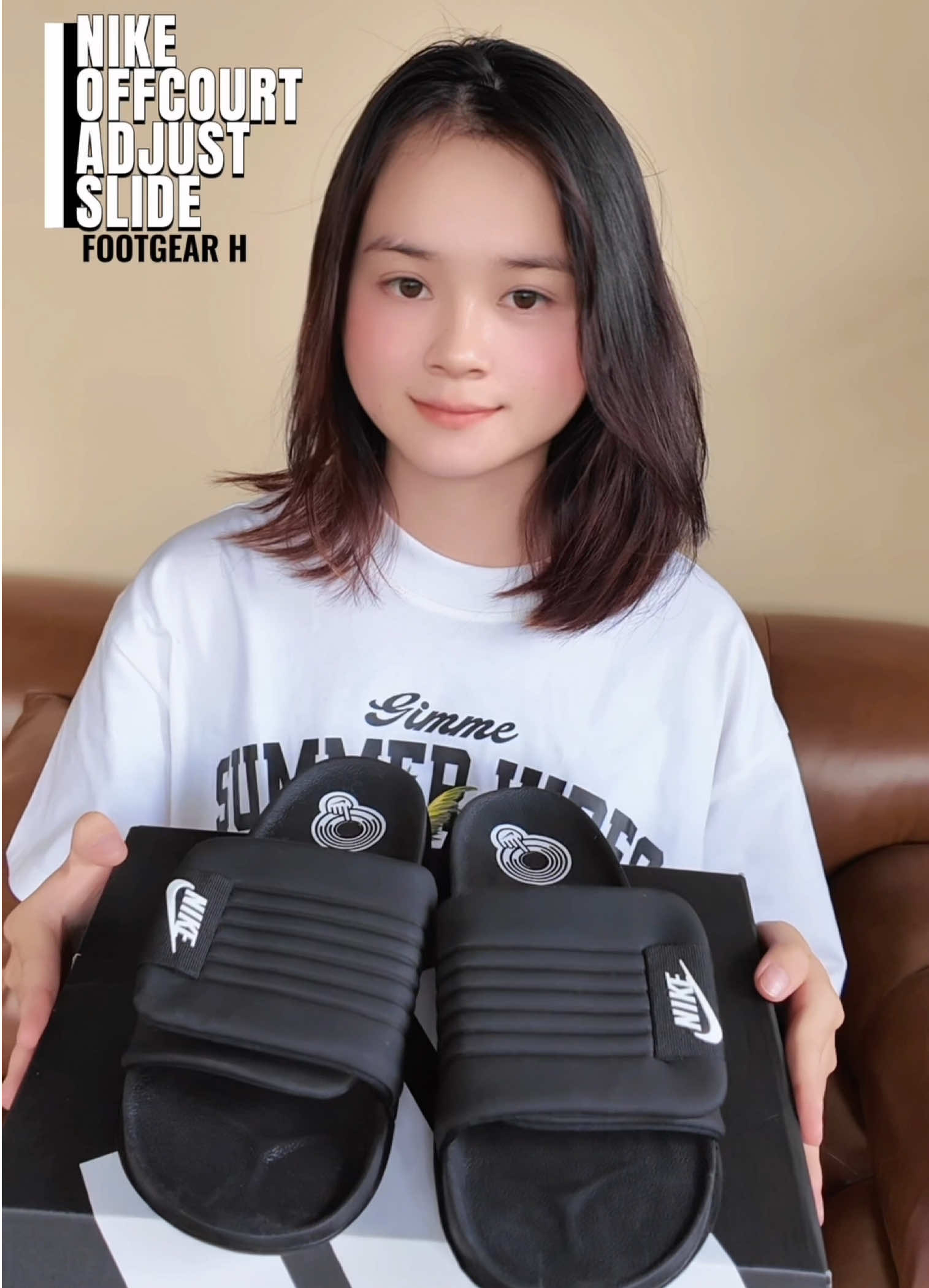 Thứ mình suy nghĩ tới trong trời mưa thế này #nike #offcourt #adjustslide #fghreview #footgearh