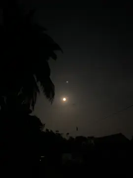 মানুষ বাঁচে অপেক্ষায়, আর অপেক্ষা বাঁচে আশায়.....!!😊❤️‍🩹 #foryou #foryoupageofficiall #viralvideo #foryoupage #moon #chand #foryouuuuuuuuuuuuuuuuuuuuuuuuu #lyrics 