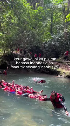 Bagian 149 | naonnya barudak🤔 buat kalian yang mau liburan ke citumangbodyreffting langsung aja reservasi & booking terlebih dahulu, buat paket promo nya langsung aja chat no whatsapp ada di bio profil atau klik link di bio  085221189109 📞🤩  OBYEK WISATA BODY REFFTING CITUMANG MY. CITUMANG. COM Lokasi: JL. Obyek wisata citumang, Dsn Sukamanah, Desa Bojong, Kec Parigi, Kab. Pangandaran, Jawa Barat 46393 Follow @mycitumangofficial ⏰ buka & tutup : 06.30 WIB - 16.30 WIB 👨‍👩‍👧‍👦Kategori usia 1,5 thn sd 60 thn Htm: Disesuaikan kuota Peserta silahkan DM Fasilitas: Tiket masuk, Peralatan Body Rafting, Pemandu. foto dokumentasi sepanjang trek, Terapi ikan, Dry bag, Makan dengan menu Nasi liwet dadakan, pengunjung rolling, Toilet, Area parkir, Mushola, lesehan Aktivitas: Berenang menelusuri sungai sepanjang 1 kilomater. durasi 1.5 jam sd 2 jam tidak di batas ⏱️Waktu Terbaik: Pagi hari antara jam 8.00 sd jam 13:00 siang 🅿️ Kendaraan: Motor: 5k / Mobil 10K 🚙Jarak tempuh dari Pantai pangandaran : ±15KM 🕰waktu tempuh: ±30 menit 🛣Akses Jalan: Bagus #Mycitumang #jawabarat #pangandaran #wisata #storysunda 
