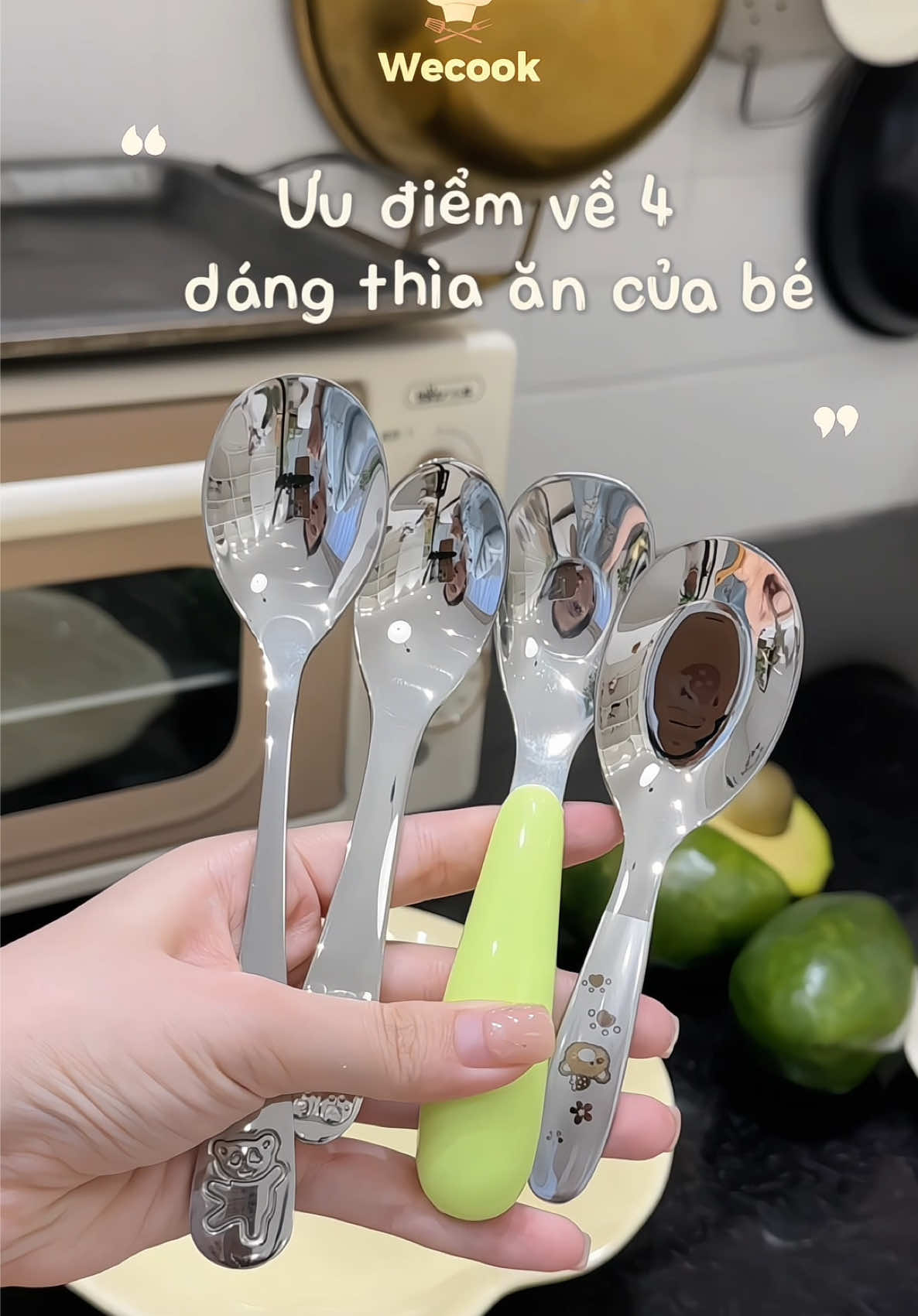 Phân biệt các loại thìa tập xúc ăn dặm cho bé đây các mẹ ơii 😘😘🍎🍎 #thiatapxuc #thiaandamchobe #thiaandaminox #thiachobe #thiainox304 