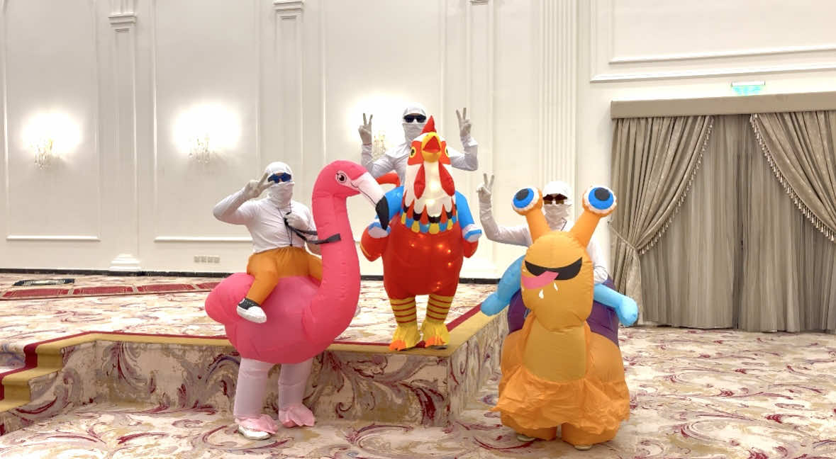 عائلة حماية صيف 🙂‍↕️⛱️☀️#حكاية_صيف #قاعة_مكة_الكبرى #حي_النسيم #ترند #الشعب_الصيني_ماله_حل😂😂 