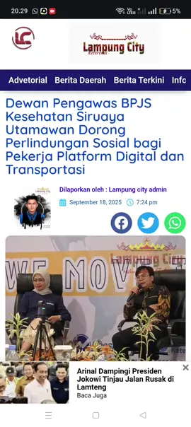 Dewan Pengawas BPJS Kesehatan Siruaya Utamawan Dorong Perlindungan Sosial bagi Pekerja Platform Digital dan Transportasi
 
 PASURUAN – Anggota Dewan Pengawas BPJS Kesehatan, Siruaya Utamawan, menekankan pentingnya perlindungan Jaminan Kesehatan Nasional (JKN) dan kepastian hukum bagi para pekerja platform digital dan transportasi online. Hal ini disampaikannya saat menjadi narasumber utama dalam diskusi bertema “Manfaat BPJS Kesehatan bagi Pekerja Platform Digital-Transonline” yang diselenggarakan dalam Rapat Kerja Nasional (RAKERNAS) Serikat Pekerja Dirgantara, Digital dan Transportasi Federasi Serikat Pekerja Metal Indonesia (SPDT FSPMI) tahun 2025, pada hari Kamis, 18 September 2025.  
 
 Acara ini dihadiri oleh jajaran pimpinan serikat pekerja, antara lain Sekjen DPP FSPMI Sabilar Rosyad, S.H., Ketua Umum PP SPDT FSPMI Drs. M. Syawal Harahap, Ketua DPW FSPMI Jawa Timur Pujianto, serta Sekretaris Umum PP SPDT FSPMI Indra Kurniawan. Turut hadir pula Kepala BPJS Kesehatan Cabang Pasuruan, dr. Dina Diana Permata beserta jajaran.
 
 Dalam diskusi yang dimoderatori oleh Drs. M. Syawal Harahap, Siruaya Utamawan menyatakan bahwa SPDT FSPMI memiliki potensi besar untuk tumbuh seiring dengan era digitalisasi yang tidak terelakkan. Namun, ia mengingatkan bahwa digitalisasi tanpa kendali dapat berdampak negatif, salah satunya mengikis rasa solidaritas.
 “SPDT harus mencari cara untuk meramu kepentingan-kepentingan individu para pekerja menjadi sebuah kepentingan komunal yang diperjuangkan bersama,” tegas Siruaya.
 
 Ia juga menjelaskan bahwa Program JKN sendiri sangat bergantung pada digitalisasi, terutama untuk mencegah kecurangan (fraud). 