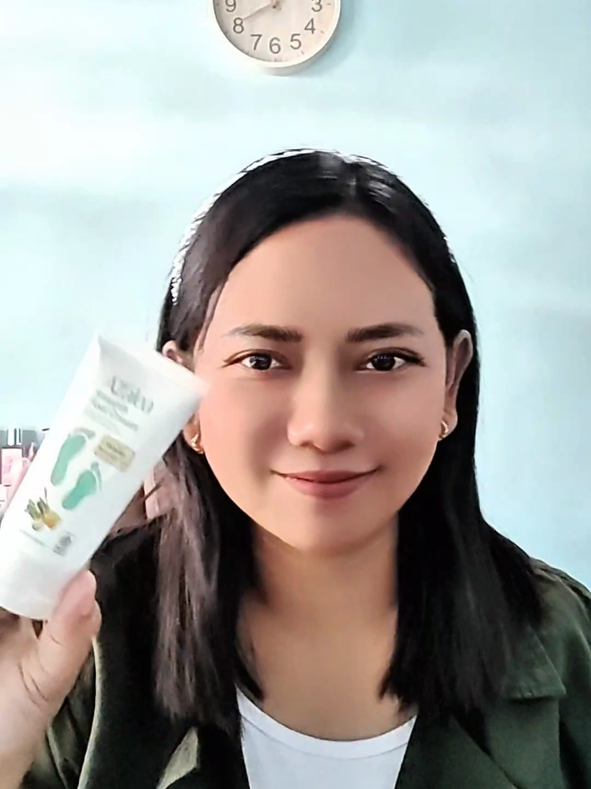 merawat diri itu penting karena bukan buat diri sendiri, tapi memberikan manfaat buat orang sekitar ✨✨ @Azalea Beauty  #NyamanMelangkah #AzaleaBeauty  #AzaleaCantiknyaMuslimah  #AzaleaFootCream 