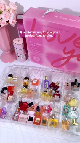 Do you like this set?🥹#perfumetiktok #perfumes #parfumviral #miniperfume #following 